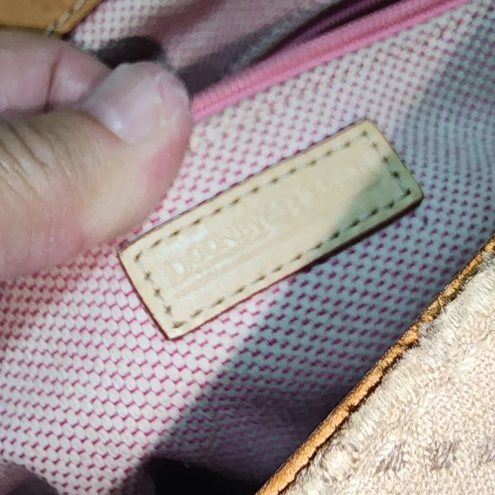 VINTAGE DOONEY BOURKE GUC CRESENT HOBO BAG
